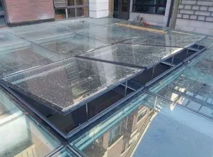 家庭防水新选择：电动雨感天窗